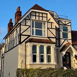 Gidea Park Hotel